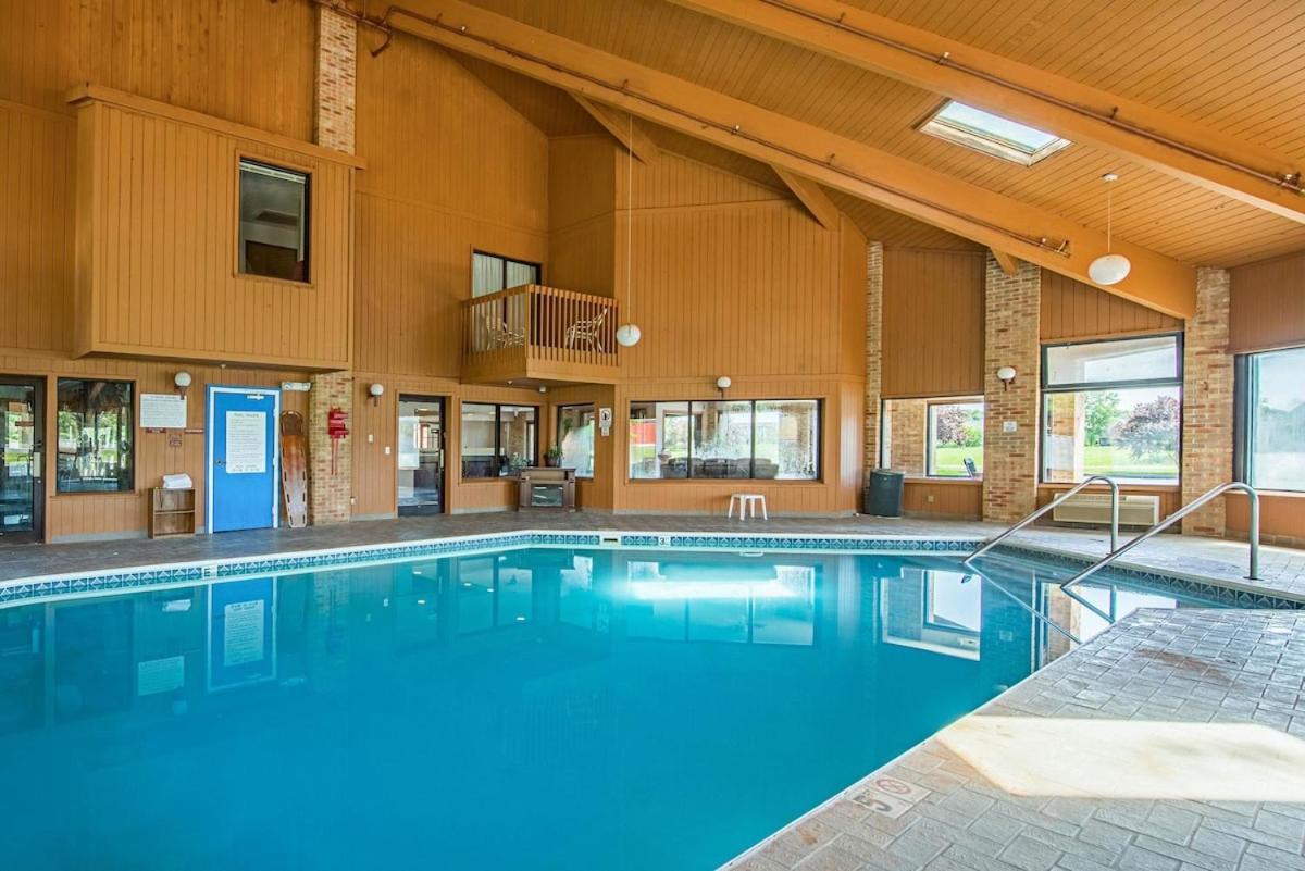 Royal Inn Suites Huntington Exteriör bild